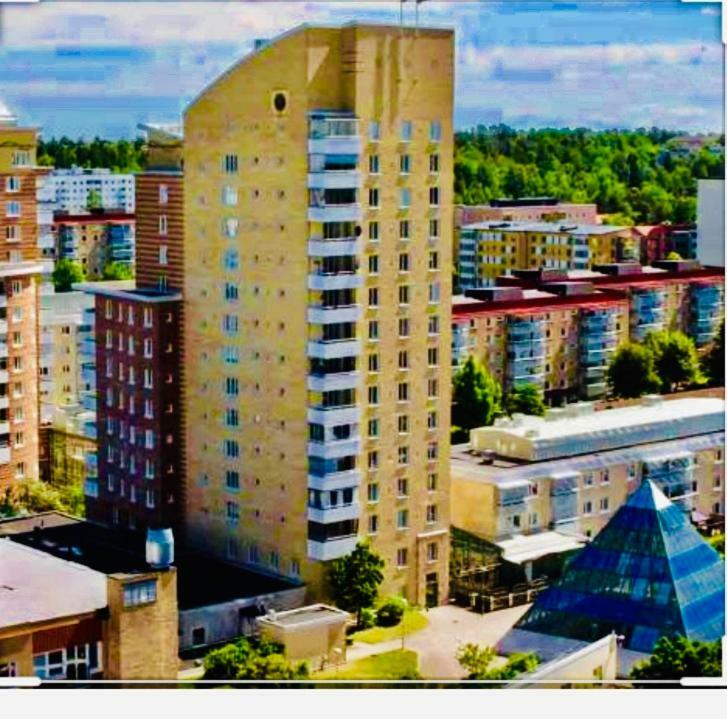 Golden Hostel Jarfalla Eksteriør bilde